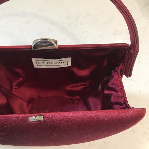 Small wine colored bag - Picture 2 of 2